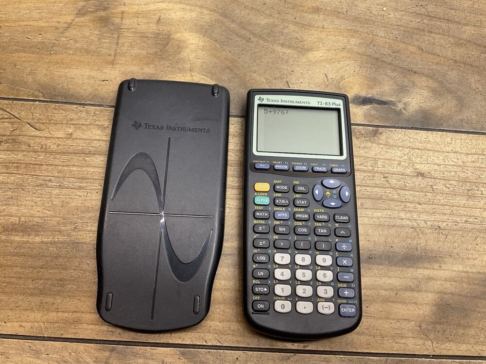 Texas Instruments T1-83 Plus Graphing Calculator - Black W/ Cover Tested